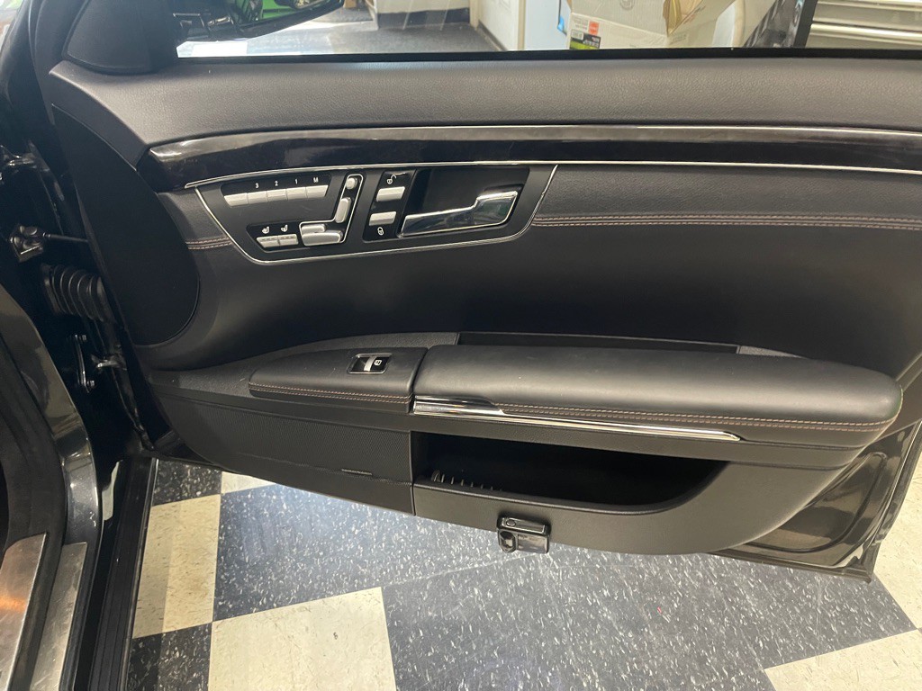 2013 Mercedes-Benz S-Class Image 36