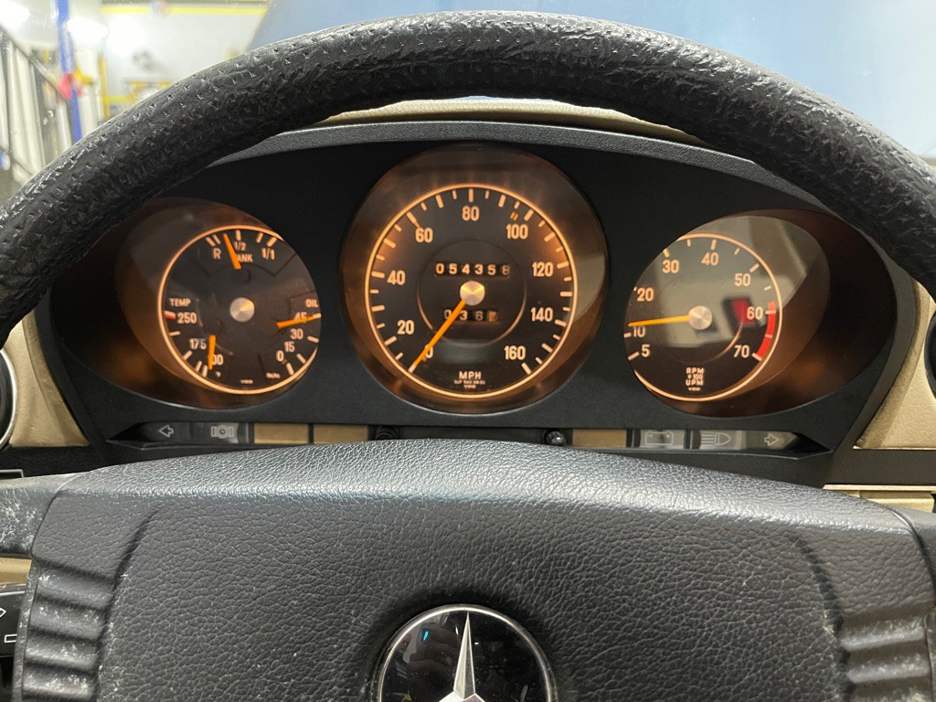 1973 Mercedes-Benz 420-Class Image 24
