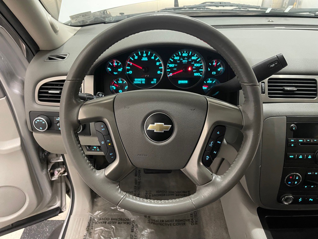 2010 Chevrolet Avalanche Image 29