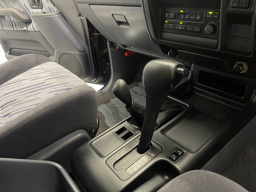1996 Toyota Land Cruiser Image 35