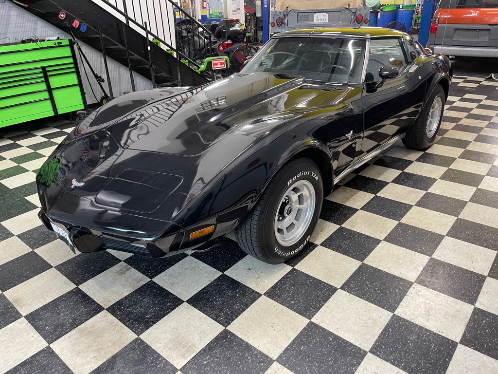 1977 Chevrolet Corvette Image 6