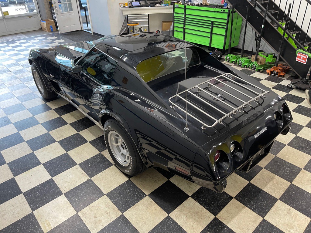 1977 Chevrolet Corvette Image 9