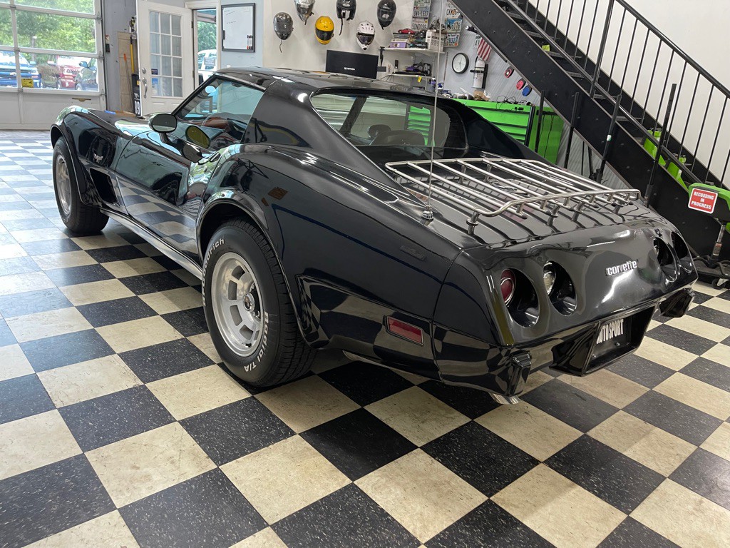 1977 Chevrolet Corvette Image 11