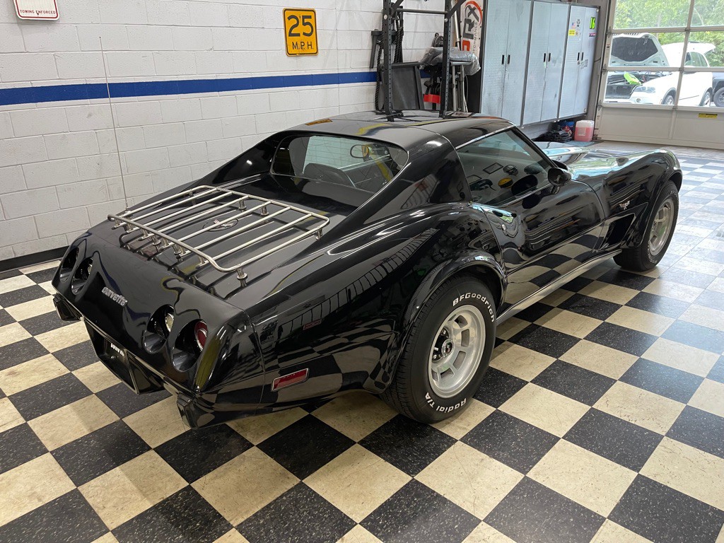 1977 Chevrolet Corvette Image 18