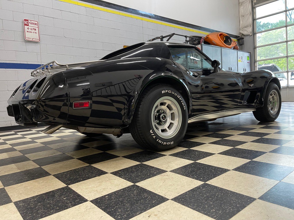1977 Chevrolet Corvette Image 20