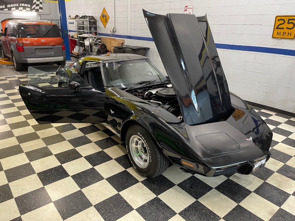 1977 Chevrolet Corvette Image 25