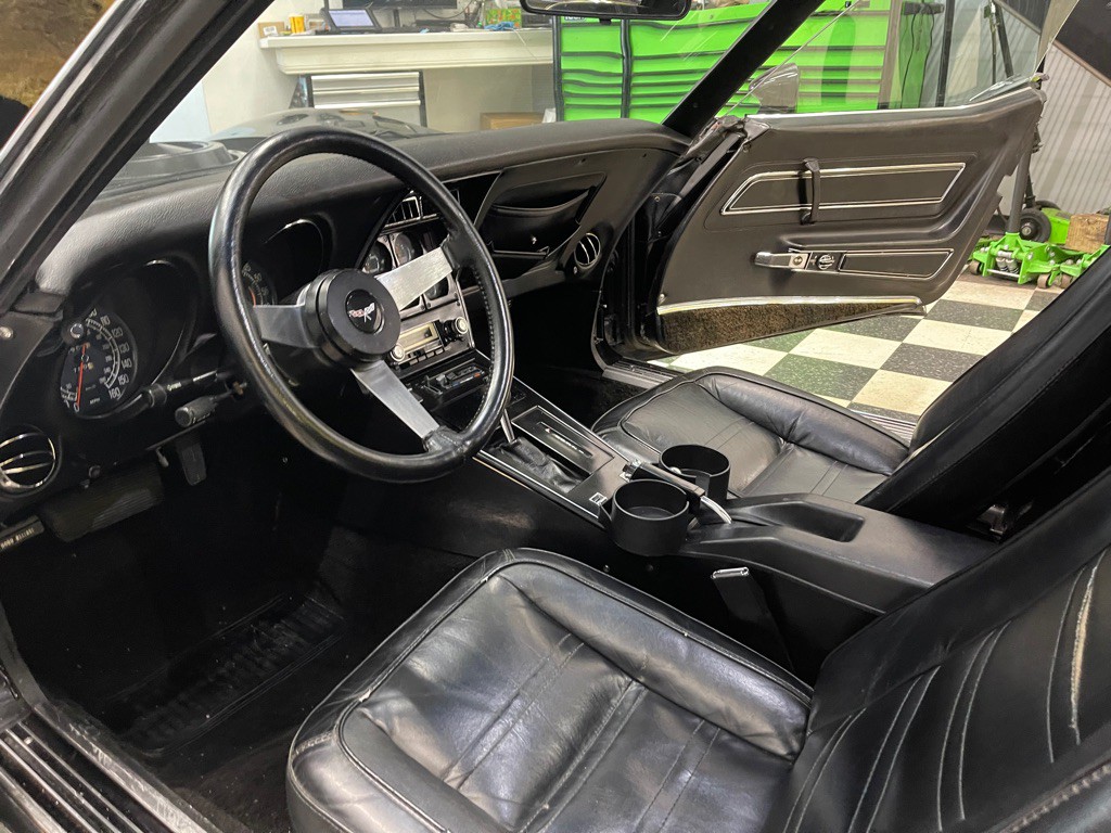 1977 Chevrolet Corvette Image 32