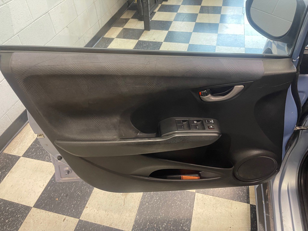 2010 Honda Fit Image 25