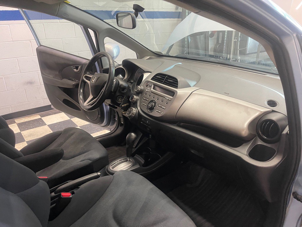 2010 Honda Fit Image 40