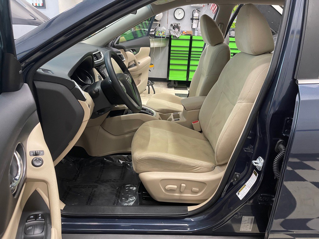 2016 Nissan Rogue Image 23