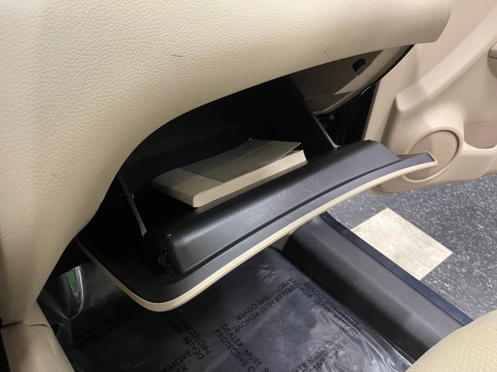 2016 Nissan Rogue Image 34