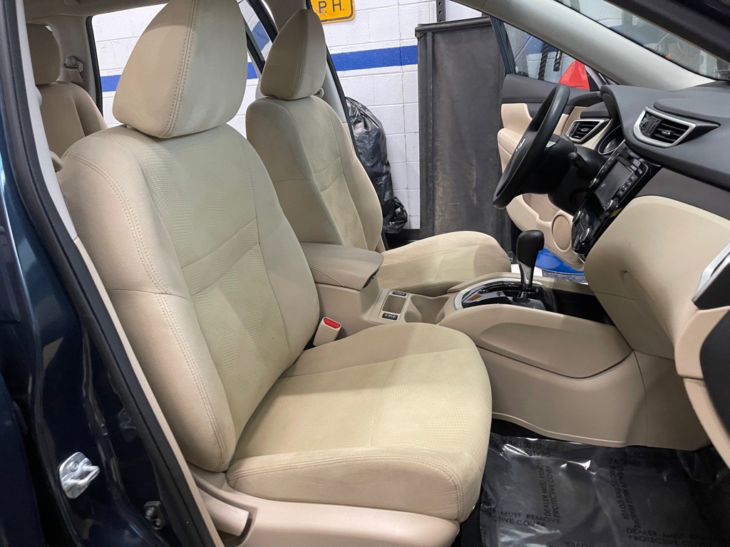 2016 Nissan Rogue Image 37