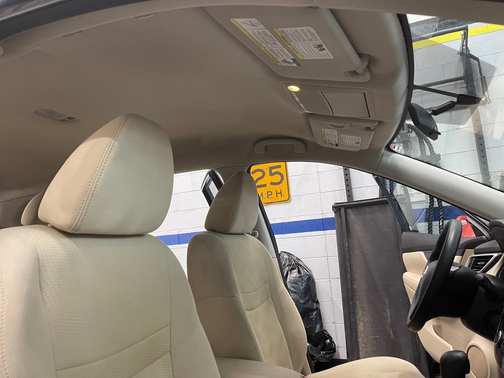 2016 Nissan Rogue Image 38