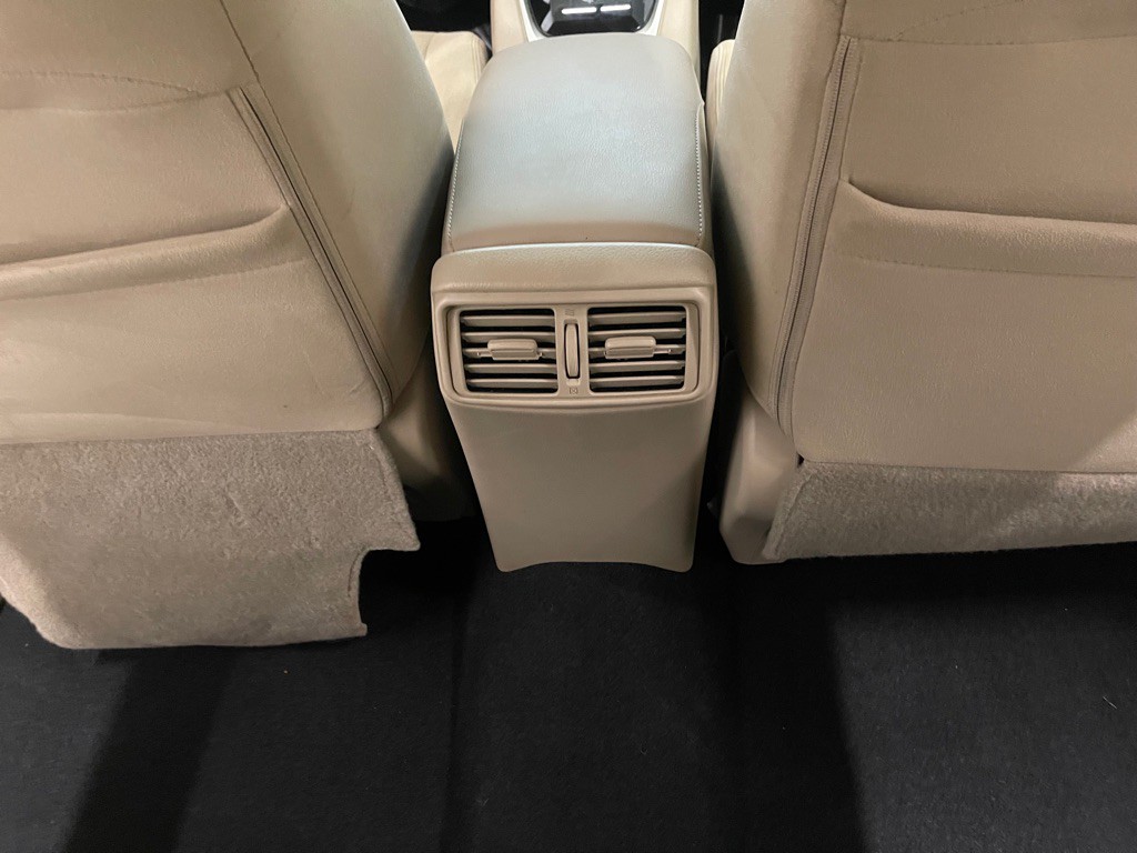 2016 Nissan Rogue Image 45