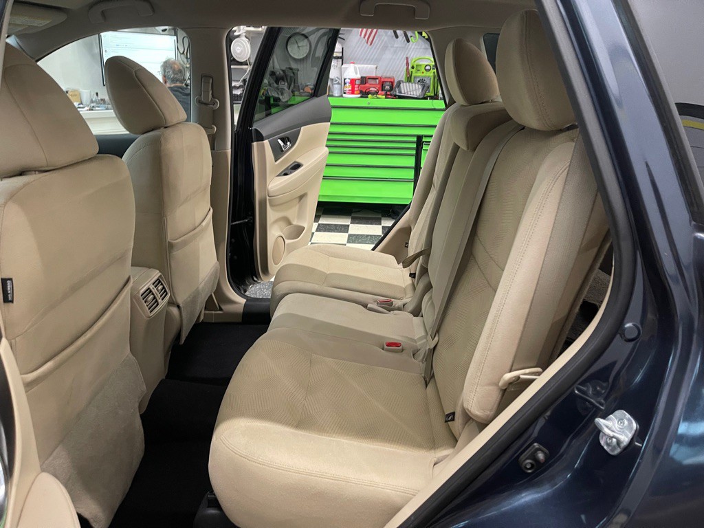 2016 Nissan Rogue Image 46