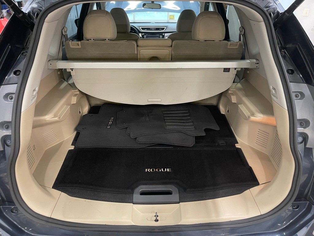 2016 Nissan Rogue Image 50