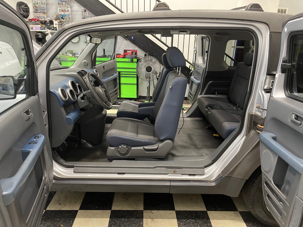2005 Honda Element Image 24