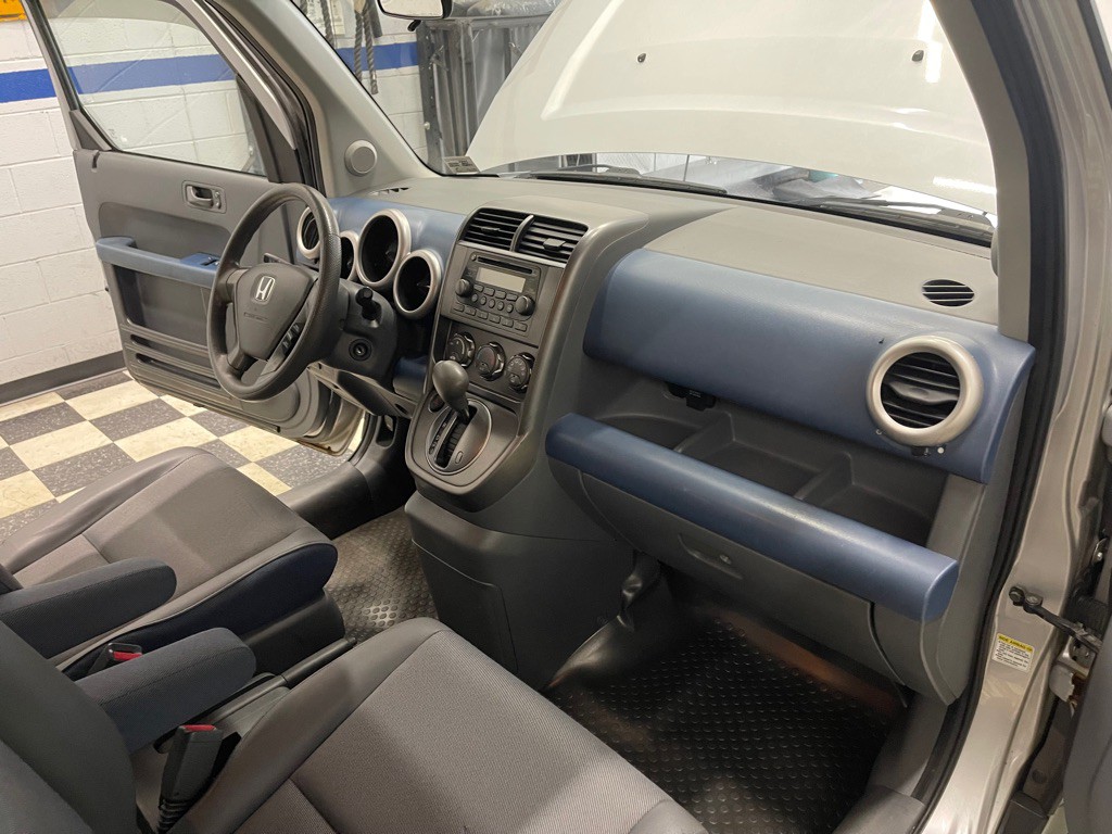 2005 Honda Element Image 40