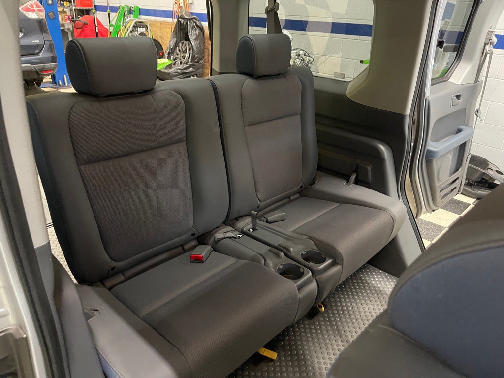 2005 Honda Element Image 45