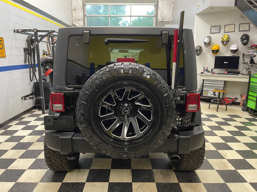2011 Jeep Wrangler Unlimited Image 21