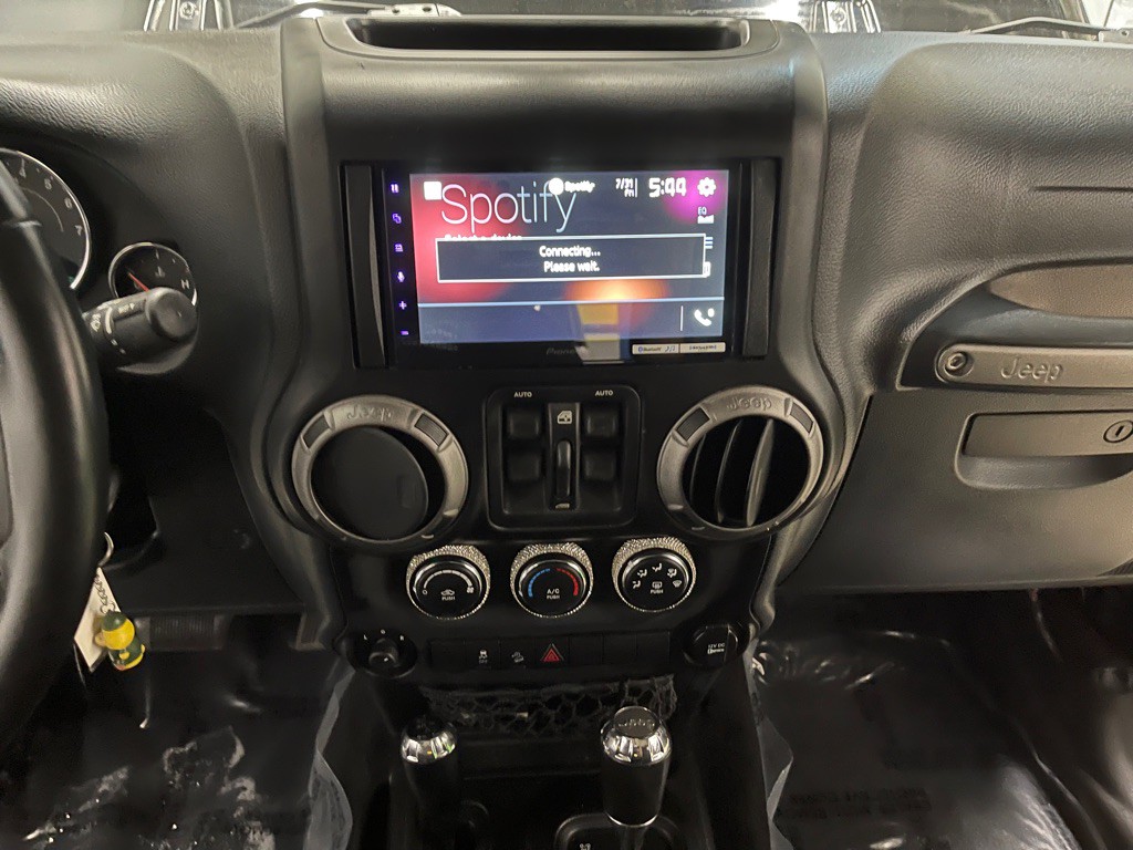 2011 Jeep Wrangler Unlimited Image 55
