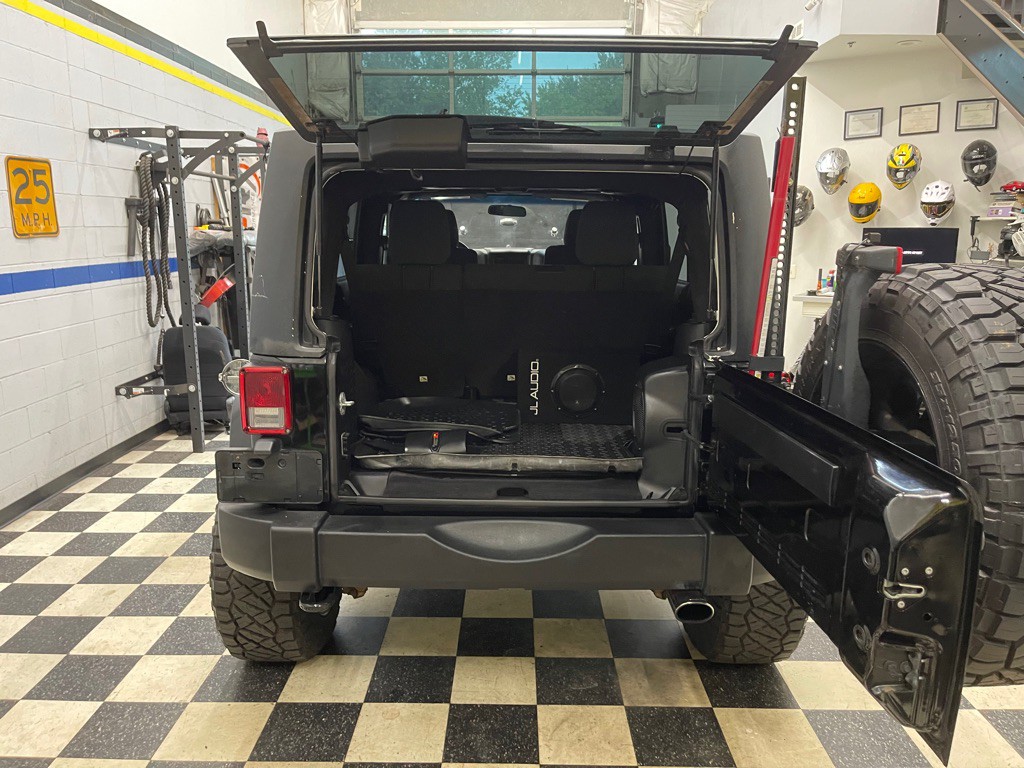 2011 Jeep Wrangler Unlimited Image 85