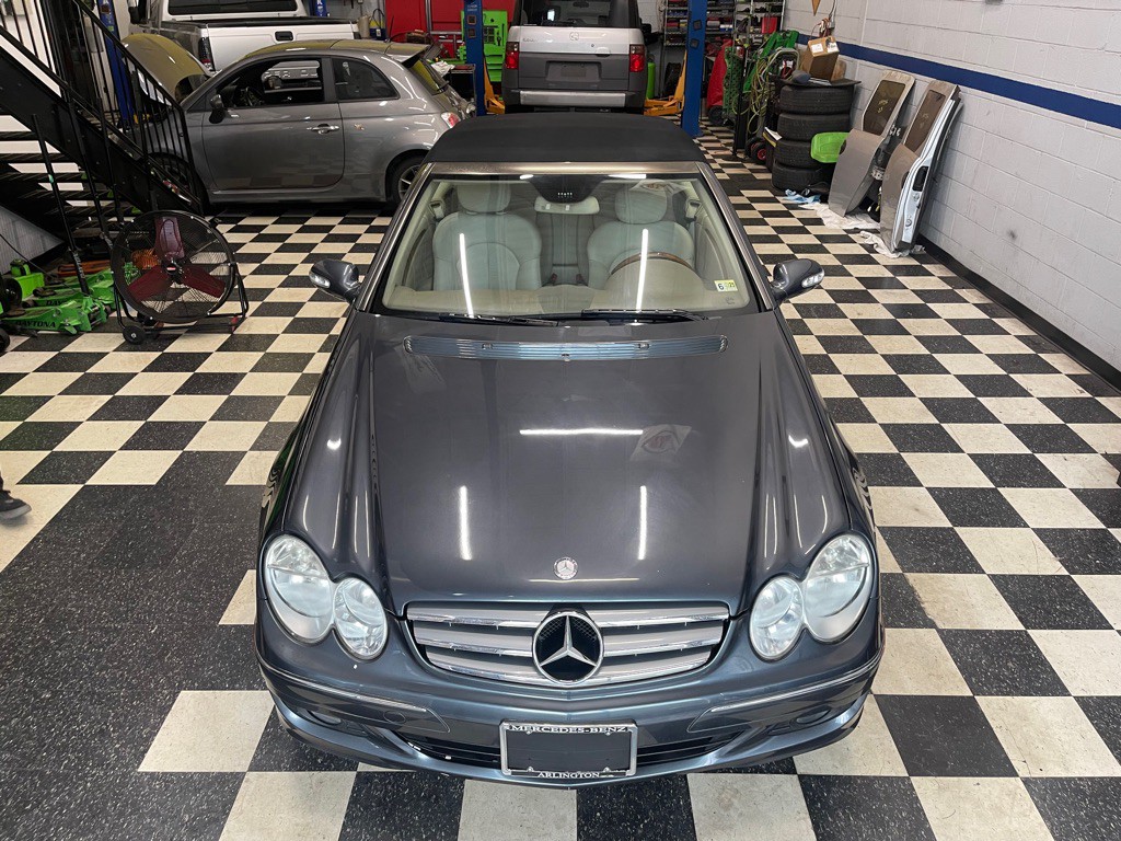 2008 Mercedes-Benz CLK-Class Image 2