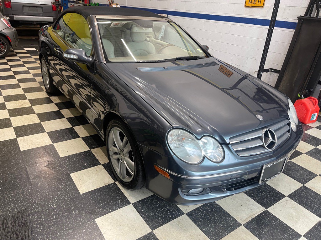 2008 Mercedes-Benz CLK-Class Image 17
