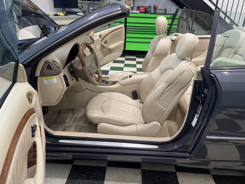 2008 Mercedes-Benz CLK-Class Image 23