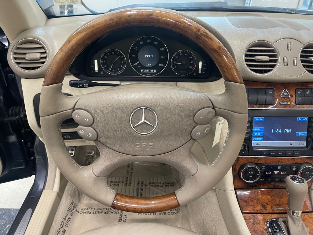 2008 Mercedes-Benz CLK-Class Image 27
