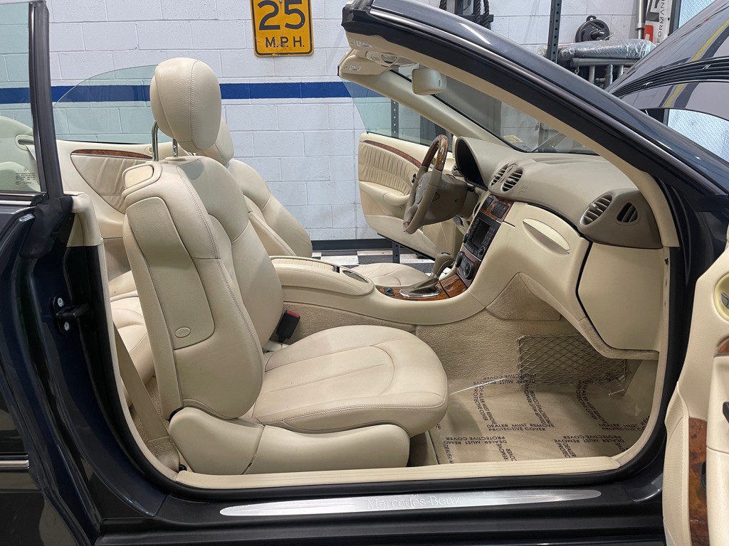 2008 Mercedes-Benz CLK-Class Image 37