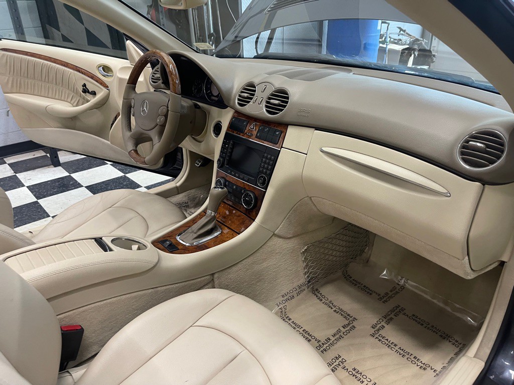 2008 Mercedes-Benz CLK-Class Image 38