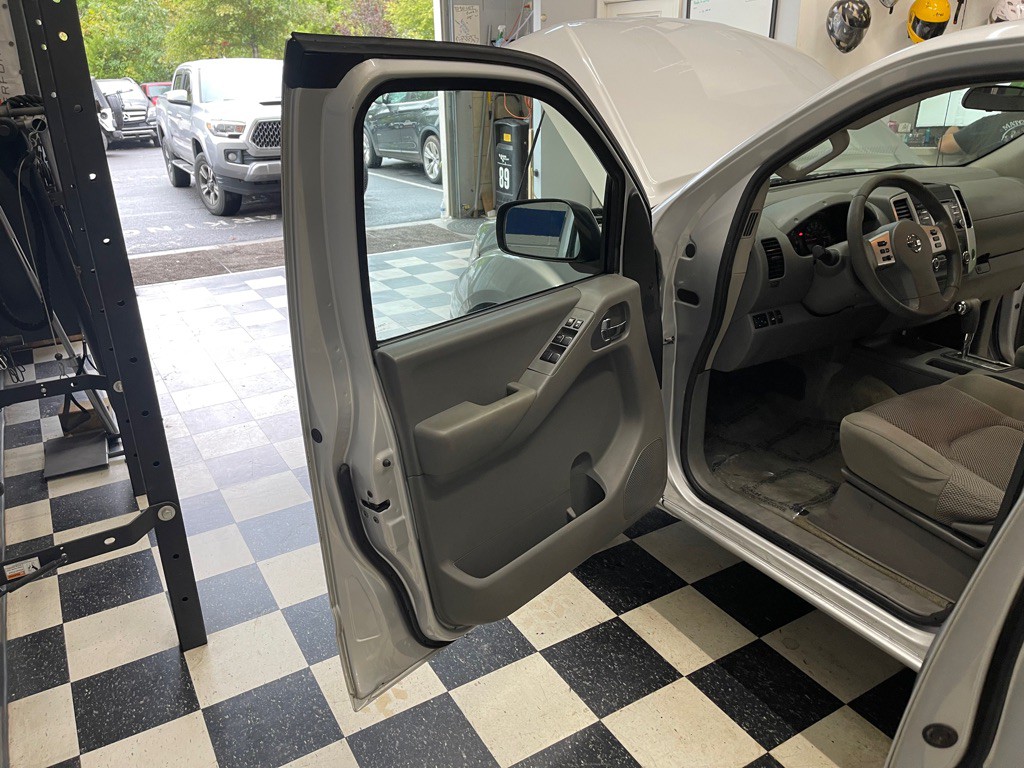 2013 Nissan Frontier Image 21