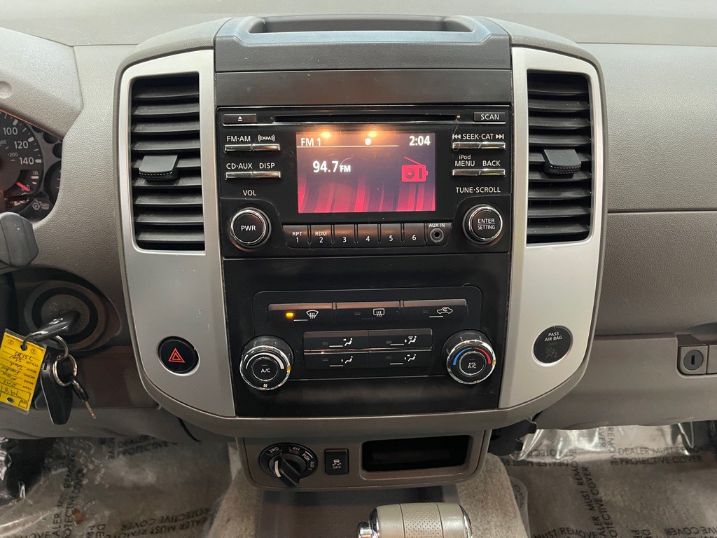 2013 Nissan Frontier Image 31