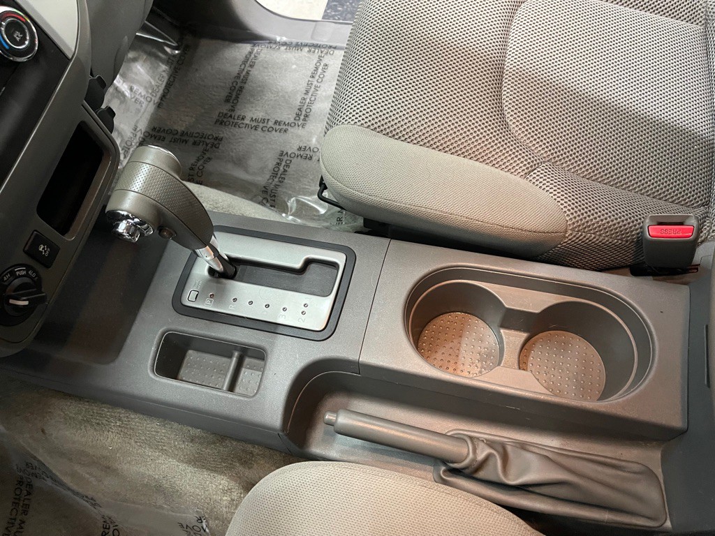 2013 Nissan Frontier Image 33