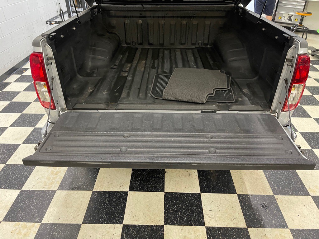 2013 Nissan Frontier Image 52