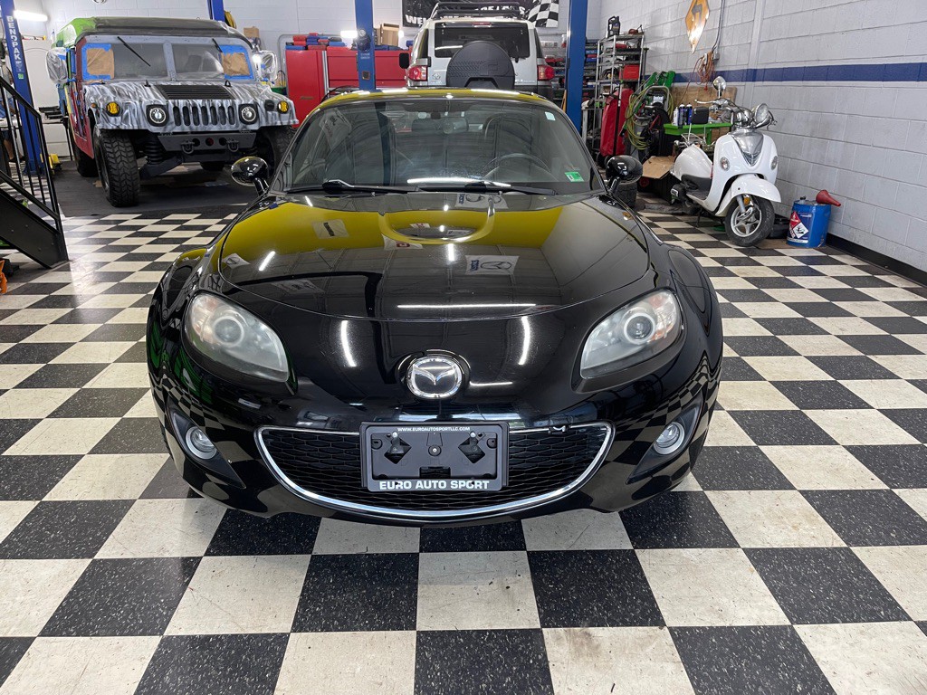 2011 Mazda MX-5 Miata Image 2