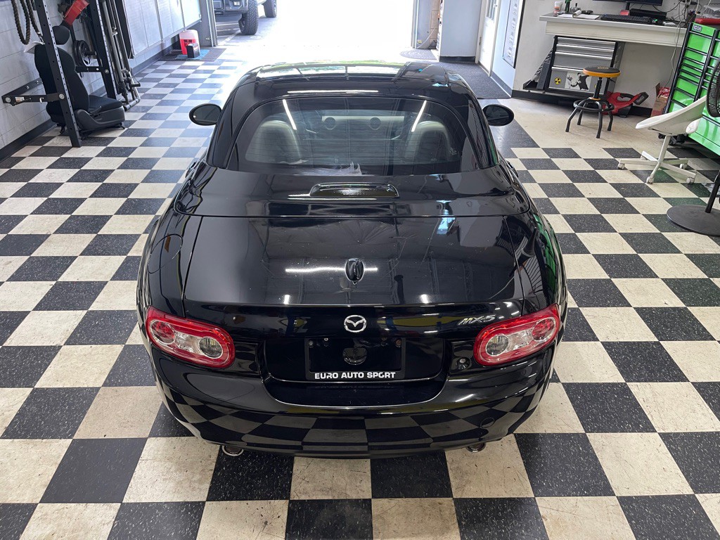 2011 Mazda MX-5 Miata Image 10