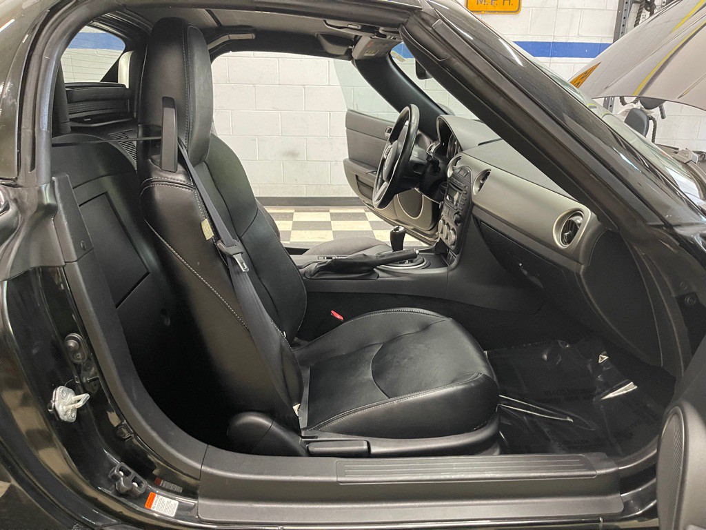 2011 Mazda MX-5 Miata Image 36
