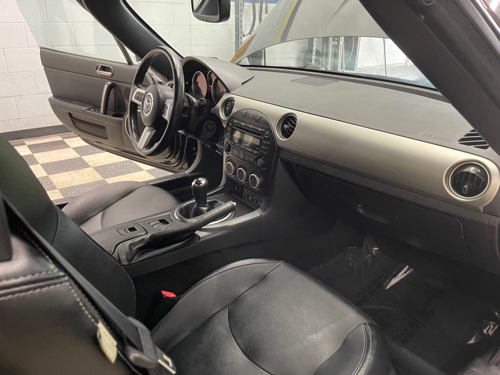 2011 Mazda MX-5 Miata Image 37