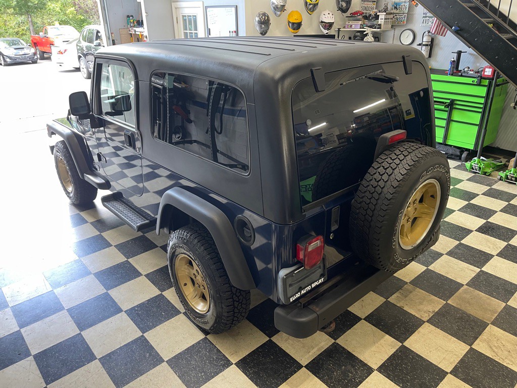 2004 Jeep Wrangler Image 7