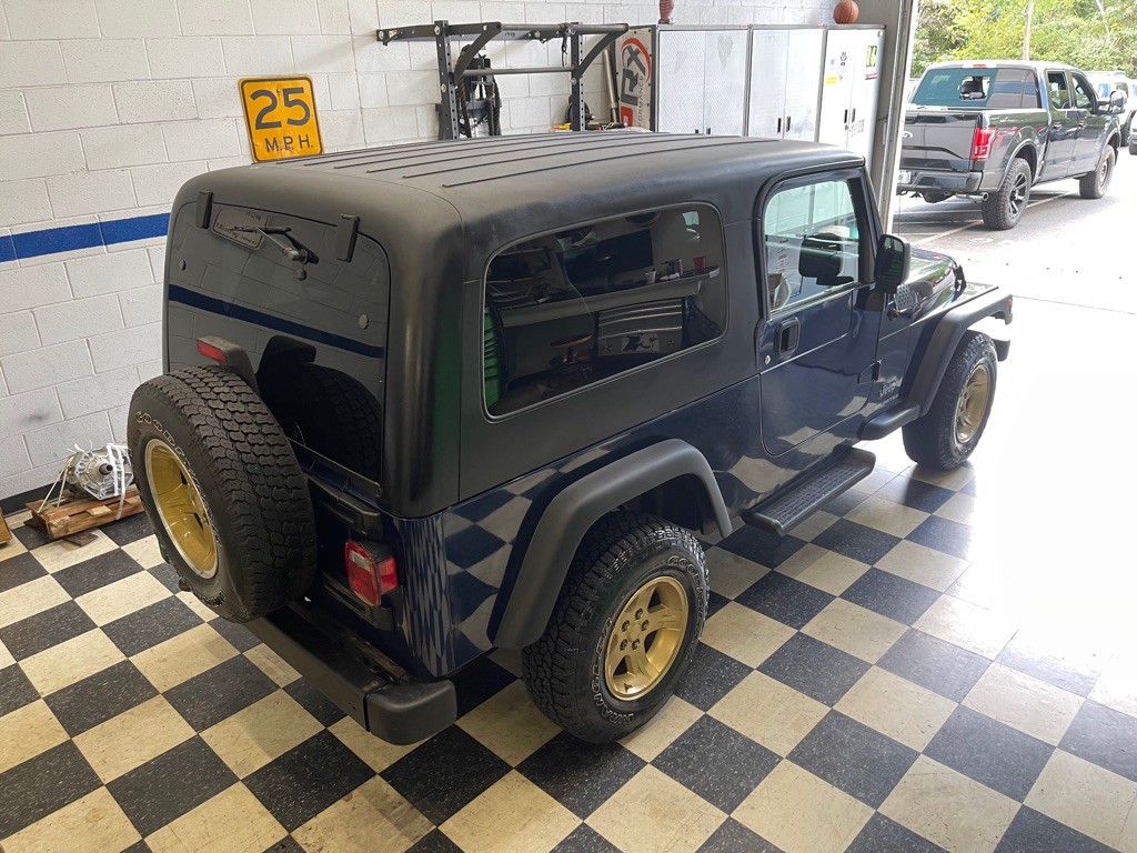 2004 Jeep Wrangler Image 13
