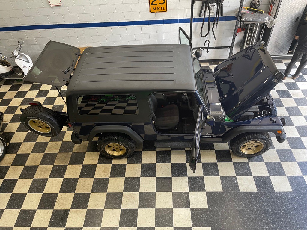 2004 Jeep Wrangler Image 21