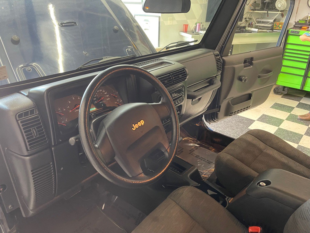 2004 Jeep Wrangler Image 27