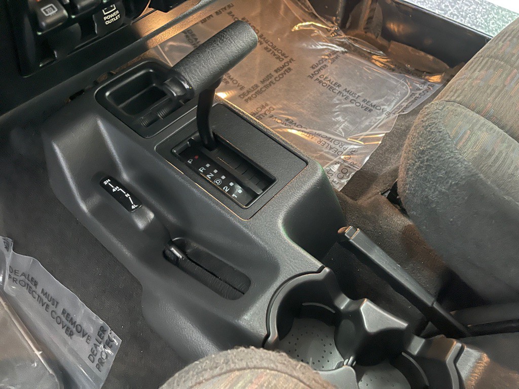 2004 Jeep Wrangler Image 34