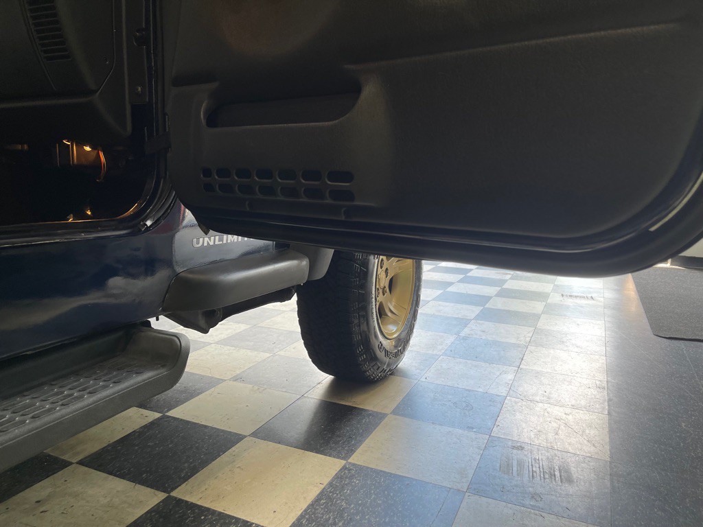 2004 Jeep Wrangler Image 42