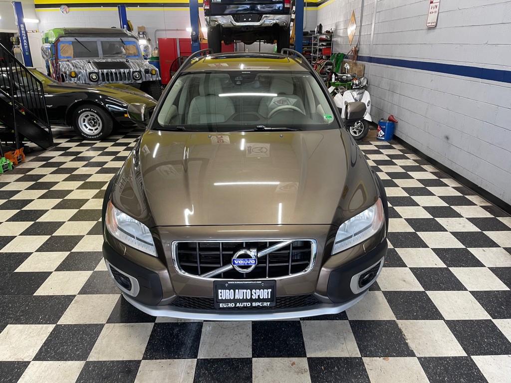 2013 Volvo XC70 Image 1