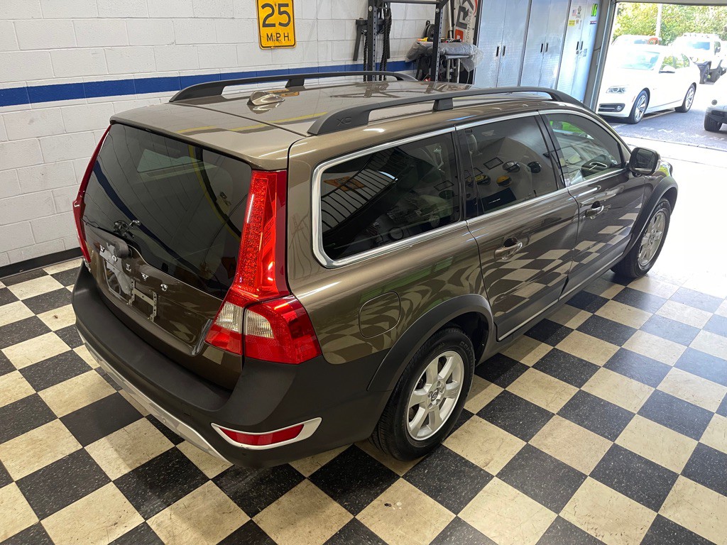 2013 Volvo XC70 Image 12