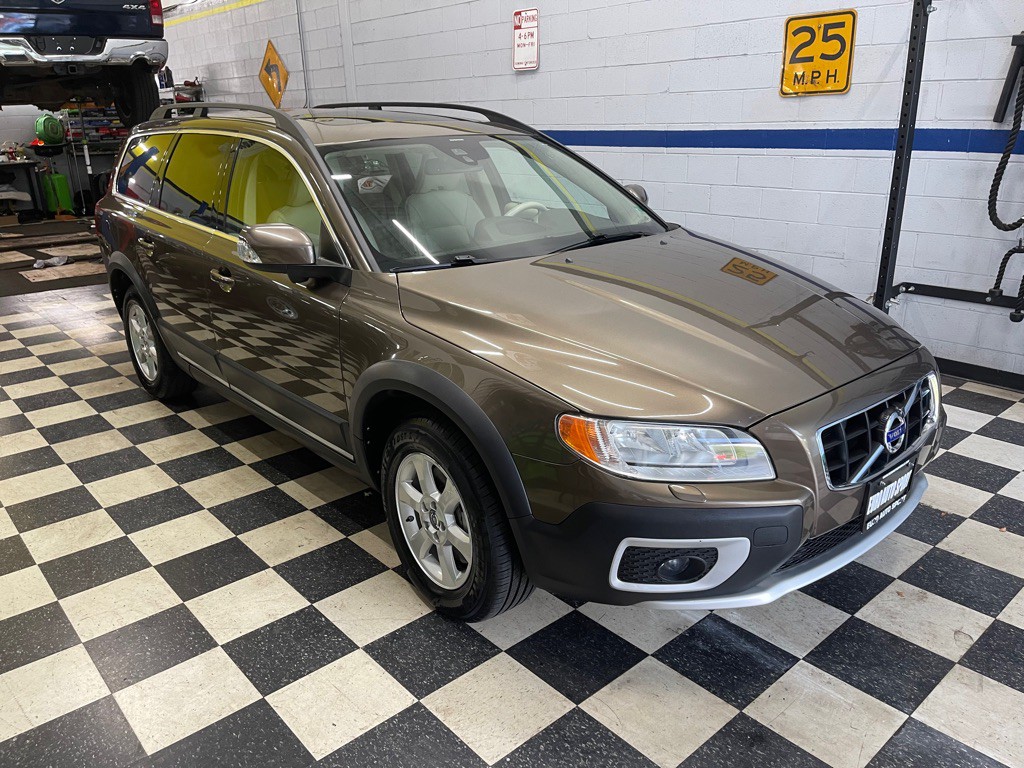 2013 Volvo XC70 Image 16