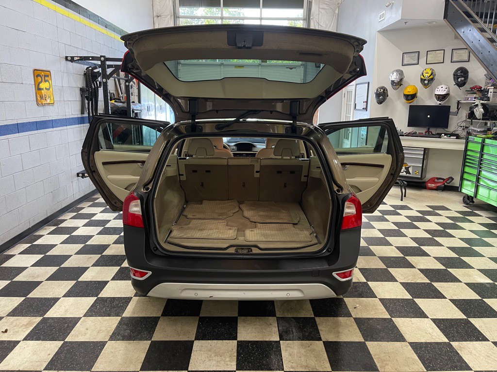 2013 Volvo XC70 Image 19